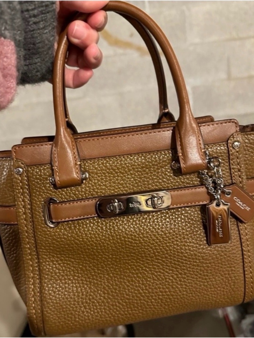 Coach Swagger handbag VGUC